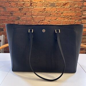 Black Tory Burch Robinson Tote. Great condition.